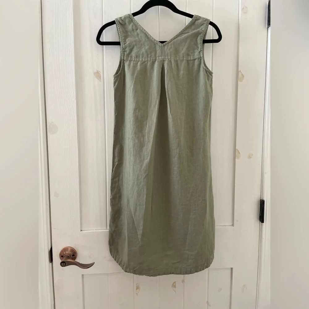 Tahari Sleeveless Olive Green 100% Linen Dress with Button Accents size XS - Picture 2 of 4